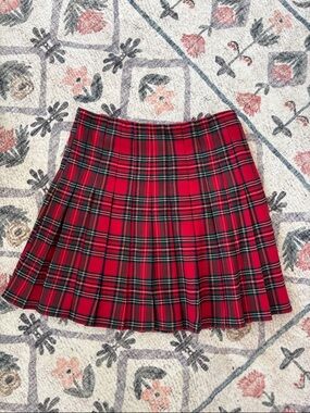 Brandy Melville Red Black Plaid Pleated Mini Skirt